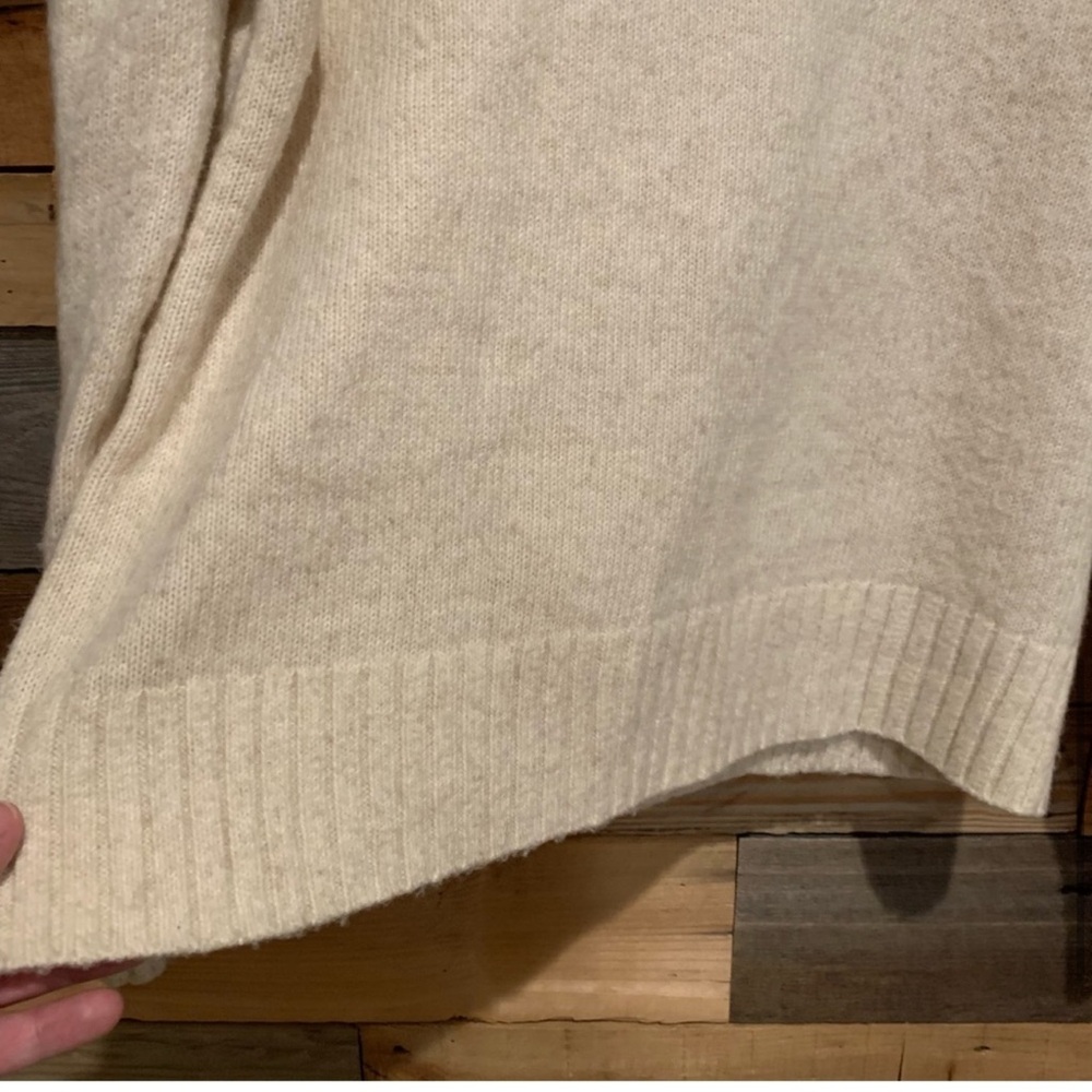 Cabi sweater style #3889 turtleneck puff sleeve pearl sweater - Picture 4 of 12